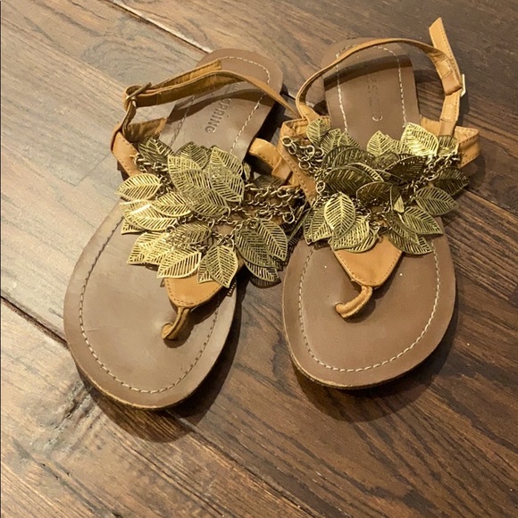 Flats - Picture 1 of 1